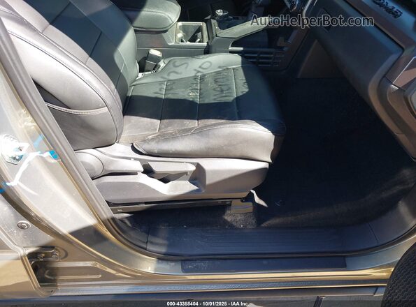 3TYLC5LN8ST024009 2025 TOYOTA TACOMA HYBRID Gold Front view