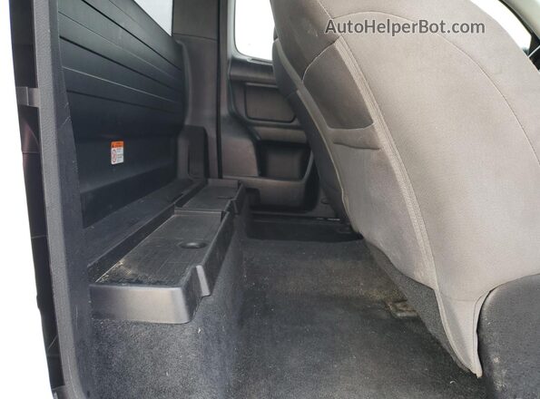 3TYRX5GN8NT050459 2022 TOYOTA TACOMA White Widok tylnych siedzeń