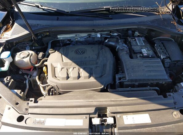 3VV0B7AX3NM045910 2022 VOLKSWAGEN TIGUAN Black Rear view
