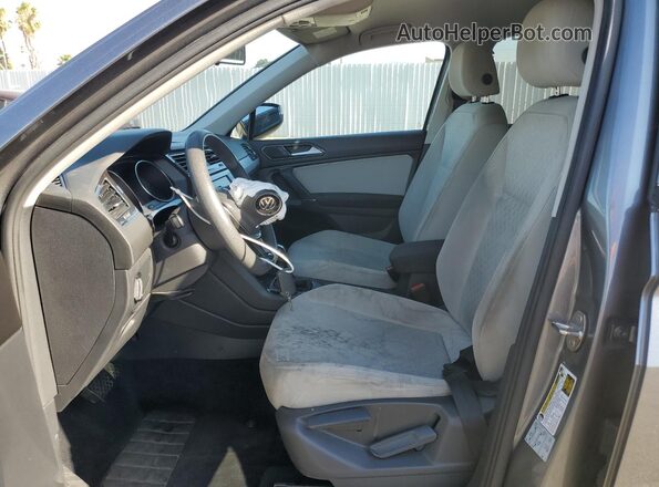 3VV1B7AX1JM031843 2018 VOLKSWAGEN TIGUAN Gray 
