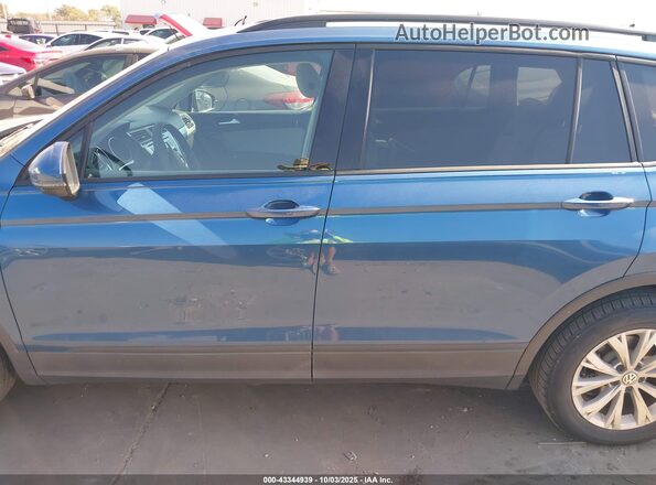 3VV1B7AX1LM114966 2020 VOLKSWAGEN TIGUAN Синий Панорамный вид салона 360°