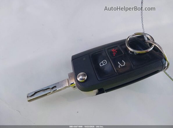 3VV1B7AX5LM091790 2020 VOLKSWAGEN TIGUAN White Dashboard view