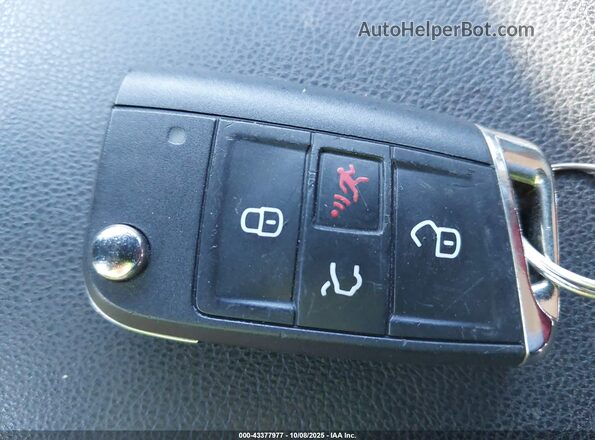 3VV2B7AX1LM092505 2020 VOLKSWAGEN TIGUAN White Առջևի վահանակի տեսք