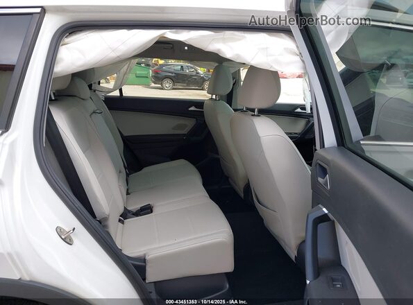 3VV2B7AX2LM006165 2020 VOLKSWAGEN TIGUAN White VIN sticker view
