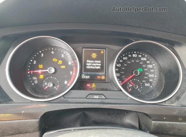 3VV2B7AX3JM075704 2018 VOLKSWAGEN TIGUAN Green 