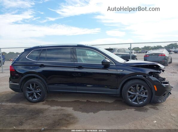 3VV2B7AX4NM102883 2022 VOLKSWAGEN TIGUAN Black Սալոնի հետևի տեսք