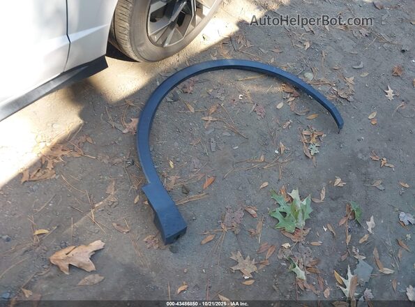 3VV2B7AX5JM212741 2018 VOLKSWAGEN TIGUAN Черный 