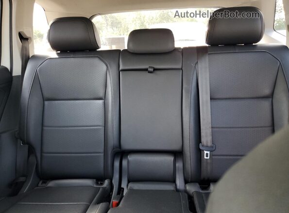 3VV2B7AX5LM039449 2020 VOLKSWAGEN TIGUAN White უკანა სავარძლების ხედი