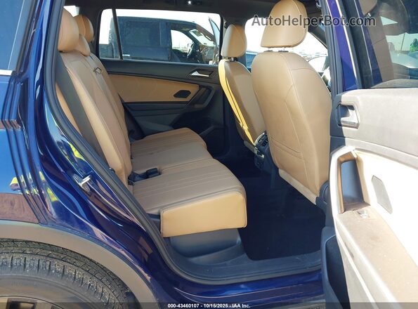 3VV2B7AX6NM005670 2022 VOLKSWAGEN TIGUAN Blue Widok naklejki z numerem VIN