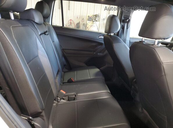 3VV2B7AX9LM136623 2020 VOLKSWAGEN TIGUAN White Rear interior view