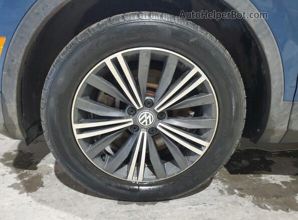 3VV3B7AX1JM028854 2018 VOLKSWAGEN TIGUAN Blue 