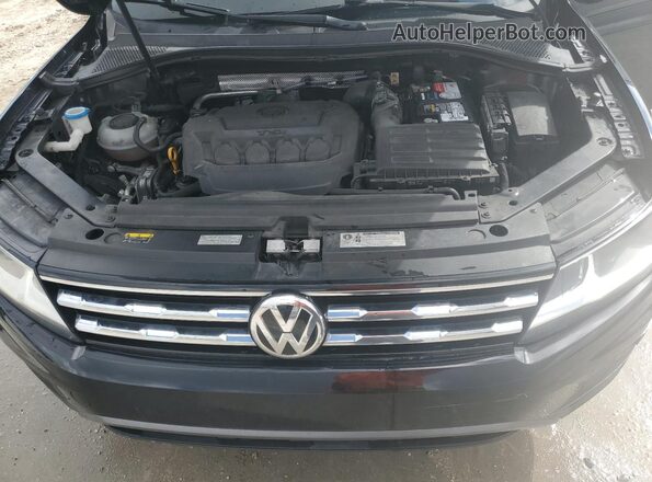 3VV3B7AX4LM017124 2020 VOLKSWAGEN TIGUAN Black Շարժիչի բաժամունքի տեսք