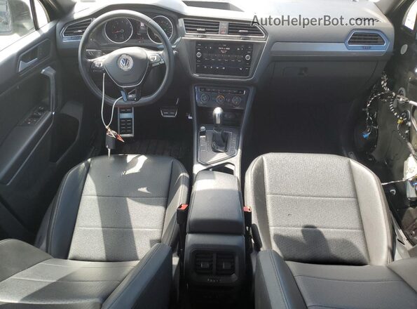 3VV3B7AX4LM151194 2020 VOLKSWAGEN TIGUAN Black Вид панелі приладів