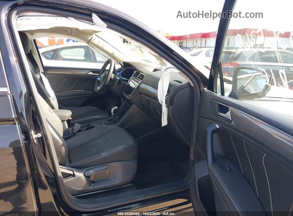 3VV3B7AX4PM061839 2023 VOLKSWAGEN TIGUAN Black Սալոնի դիմացի տեսք