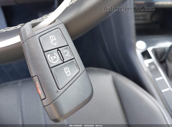 3VV3B7AX4PM061839 2023 VOLKSWAGEN TIGUAN Black Առջևի վահանակի տեսք