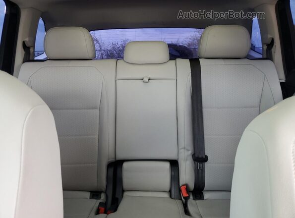3VV3B7AX6LM115376 2020 VOLKSWAGEN TIGUAN Black Вид задніх сидінь