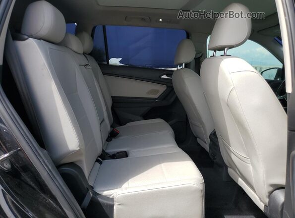 3VV3B7AX6LM115376 2020 VOLKSWAGEN TIGUAN Black Вид задньої частини салону