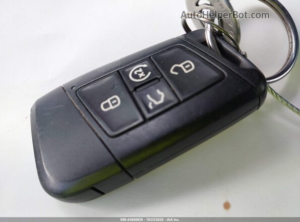3VV3B7AX6RM062915 2024 VOLKSWAGEN TIGUAN White წინა პანელის ხედი