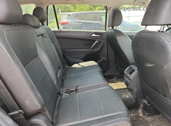 3VV3B7AX8LM097785 2020 VOLKSWAGEN TIGUAN Gray უკანა სალონის ხედი