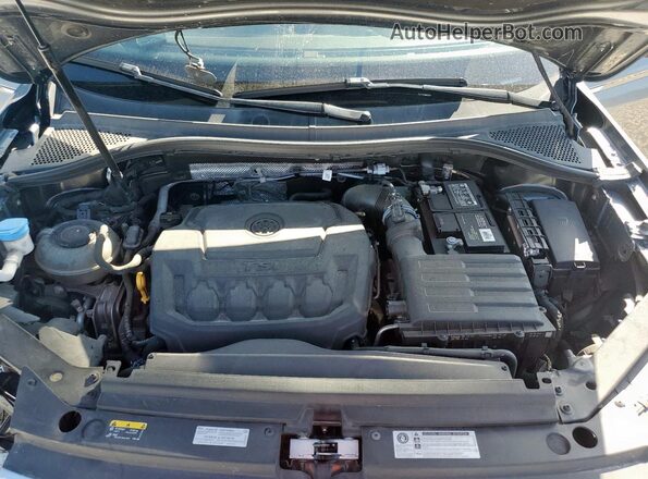 3VV3B7AX8LM130560 2020 VOLKSWAGEN TIGUAN Gray Engine compartment view