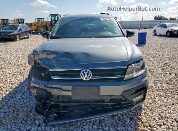 3VV3B7AX8LM130560 2020 VOLKSWAGEN TIGUAN Gray Front view