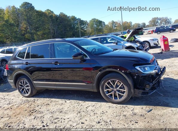 3VV3B7AXXLM033117 2020 VOLKSWAGEN TIGUAN Black Вид задньої частини салону