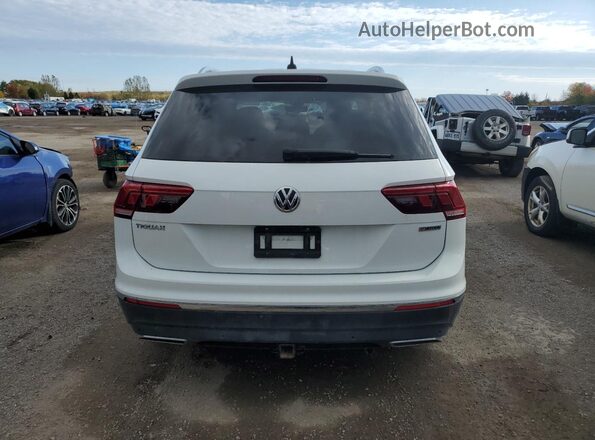 3VV4B7AX4LM109824 2020 VOLKSWAGEN TIGUAN White Rear view