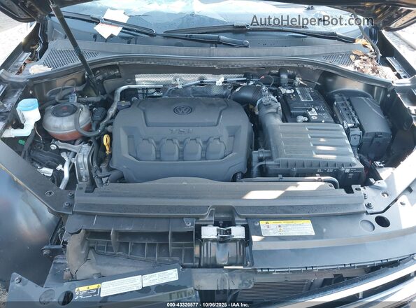 3VV4B7AX5NM152779 2022 VOLKSWAGEN TIGUAN Black Widok z tyłu