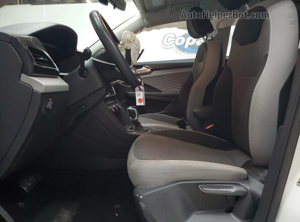 3VV5X7B28RM019240 2024 VOLKSWAGEN TAOS Белый Вид салона спереди