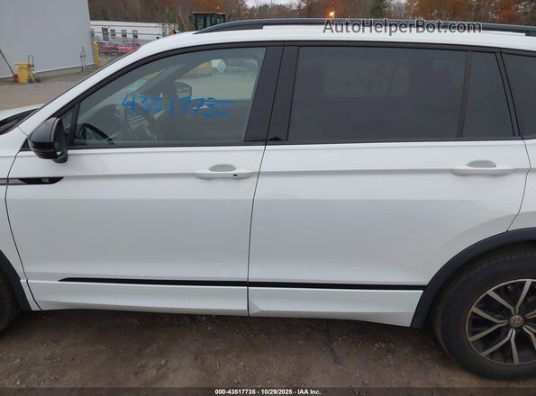 3VV8B7AX1NM173596 2022 VOLKSWAGEN TIGUAN White Սալոնի 360 աստիճան տեսք