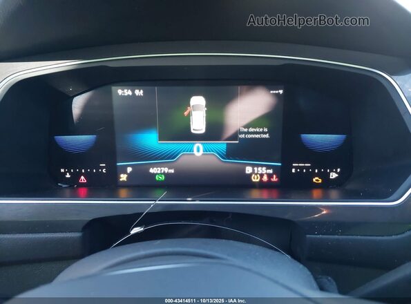 3VV8B7AX2NM026221 2022 VOLKSWAGEN TIGUAN White Vista de los asientos traseros