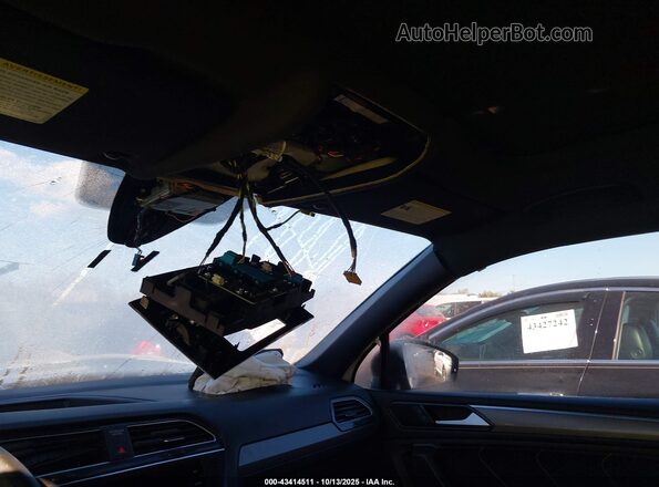 3VV8B7AX2NM026221 2022 VOLKSWAGEN TIGUAN White 