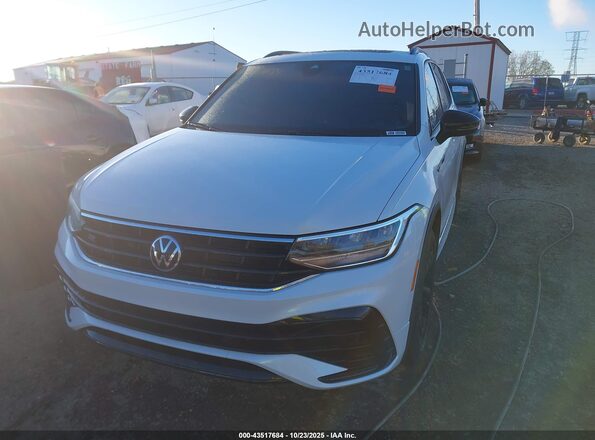 3VV8B7AX5RM134127 2024 VOLKSWAGEN TIGUAN Белый Передняя левая четверть