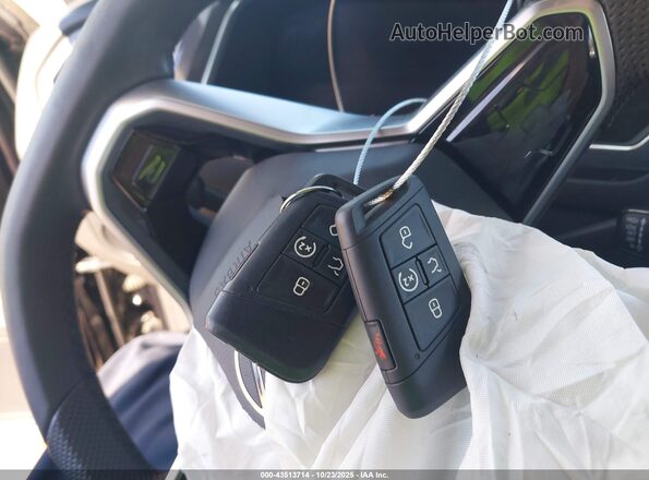 3VV8B7AX7NM003825 2022 VOLKSWAGEN TIGUAN Black წინა პანელის ხედი