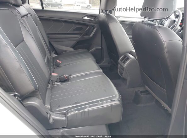 3VVCB7AX5NM099626 2022 VOLKSWAGEN TIGUAN White Widok naklejki z numerem VIN