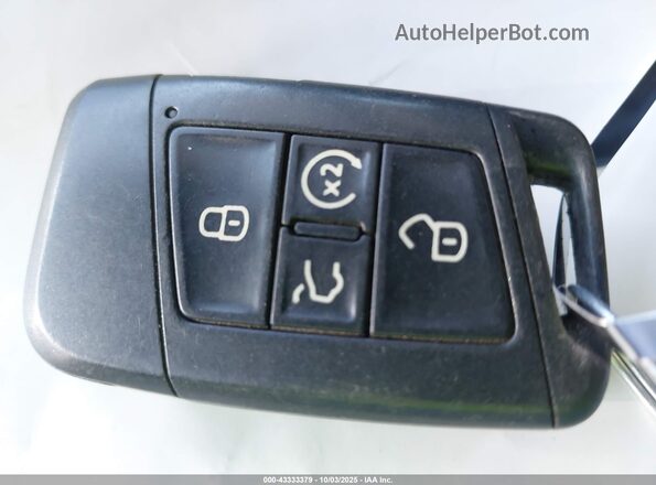 3VVCB7AX7NM099224 2022 VOLKSWAGEN TIGUAN Silver Vista del salpicadero