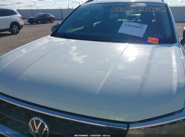 3VVDX7B23NM047985 2022 VOLKSWAGEN TAOS White Front view