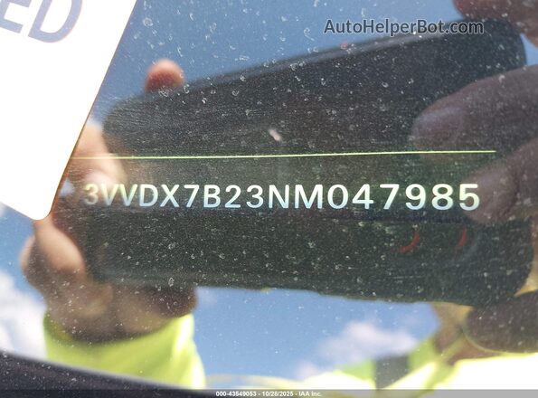 3VVDX7B23NM047985 2022 VOLKSWAGEN TAOS White 