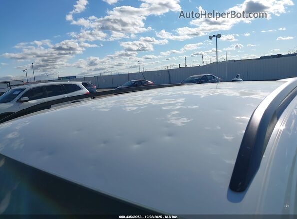 3VVDX7B23NM047985 2022 VOLKSWAGEN TAOS White 