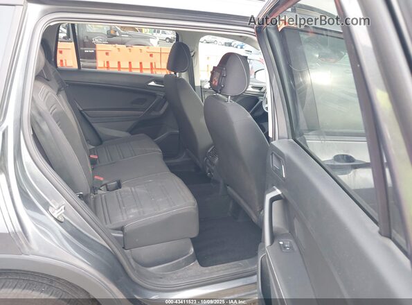 3VVFB7AX2RM010209 2024 VOLKSWAGEN TIGUAN Gray Vista de la etiqueta del VIN