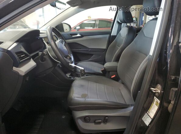 3VVPX7B27NM036968 2022 VOLKSWAGEN TAOS Черный Вид салона спереди