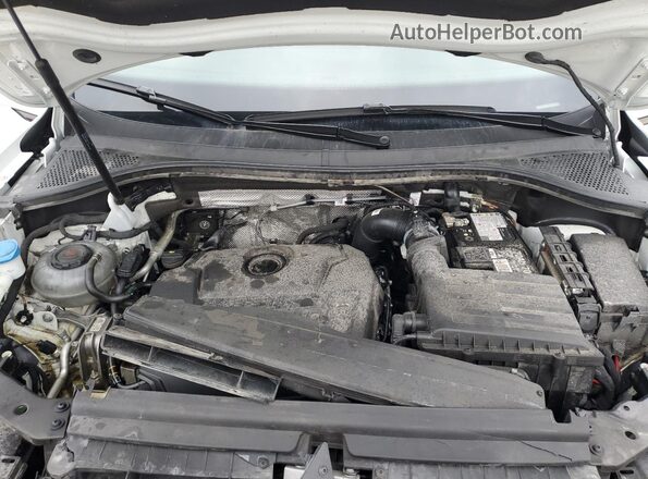 3VVRB7AX1RM146392 2024 VOLKSWAGEN TIGUAN White Widok komory silnika