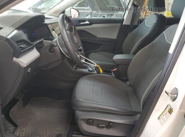 3VVUX7B29PM352958 2023 VOLKSWAGEN TAOS White Vista interior delantera