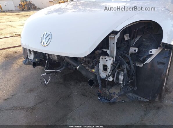 3VW5DAAT2KM505625 2019 VOLKSWAGEN BEETLE White Вид спереду