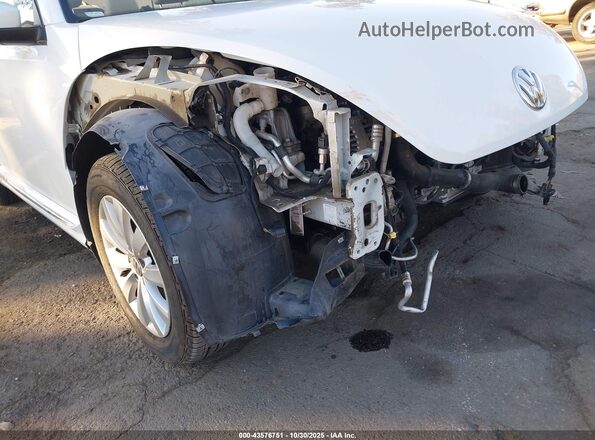3VW5DAAT2KM505625 2019 VOLKSWAGEN BEETLE White 