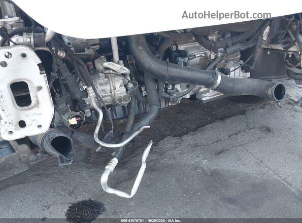 3VW5DAAT2KM505625 2019 VOLKSWAGEN BEETLE White 