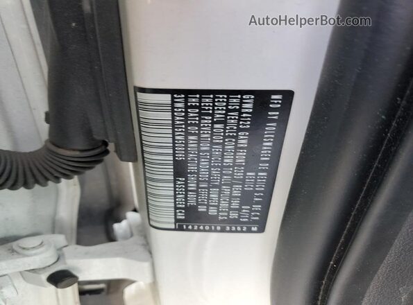 3VW5DAAT5KM508065 2019 VOLKSWAGEN BEETLE White Widok komory silnika