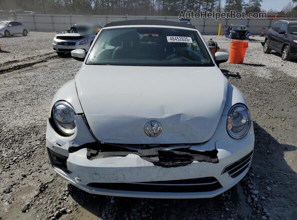 3VW5DAAT5KM508065 2019 VOLKSWAGEN BEETLE White Widok z przodu