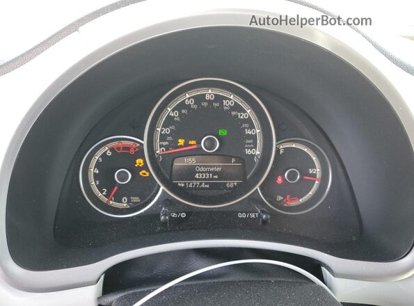 3VW5DAAT5KM508065 2019 VOLKSWAGEN BEETLE White Widok zestawu wskaźników