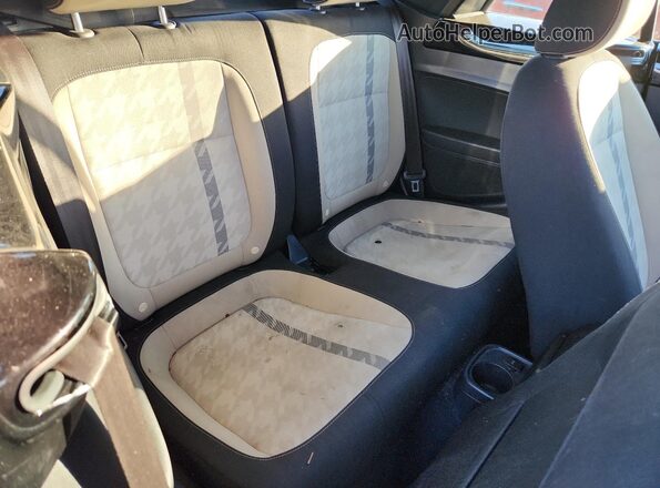 3VW5DAAT8JM505191 2018 VOLKSWAGEN BEETLE Черный 